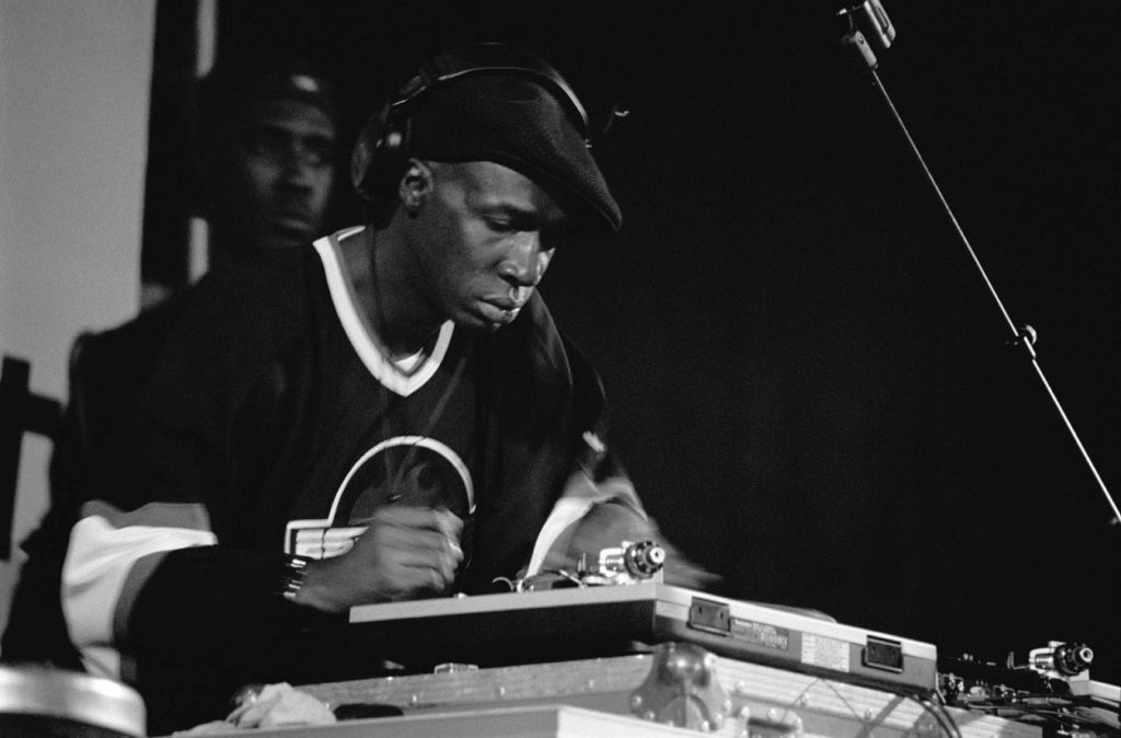 Grandmaster Flash: The Pioneer of Hip-Hop Turntablism